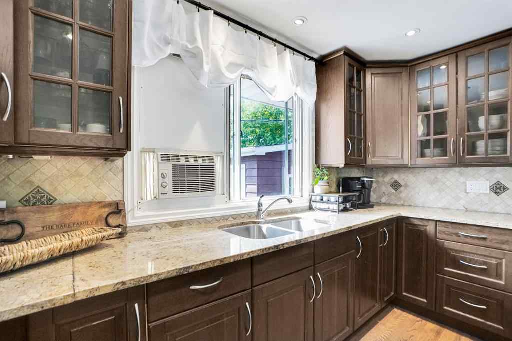 MLS® A2263000 - 1447 Northmount Drive NW in Brentwood Calgary, Residential