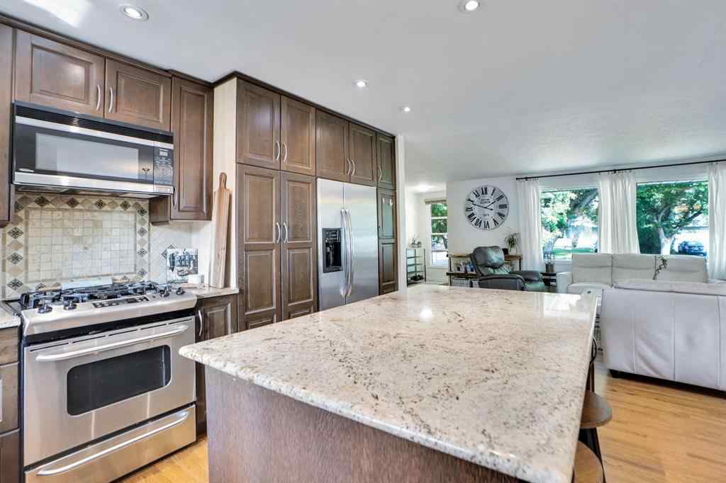 MLS® A2263000 - 1447 Northmount Drive NW in Brentwood Calgary, Residential