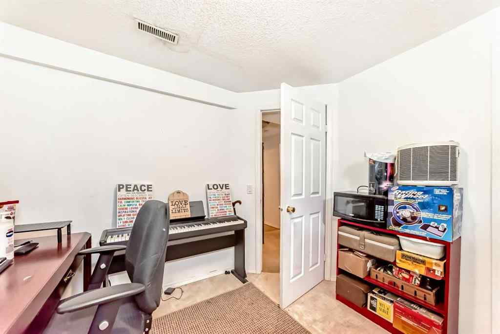 MLS® A2263006 - 5611 Temple Drive NE in Temple Calgary, Residential