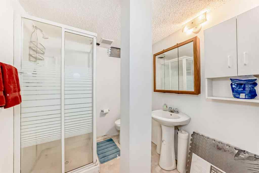 MLS® A2263006 - 5611 Temple Drive NE in Temple Calgary, Residential