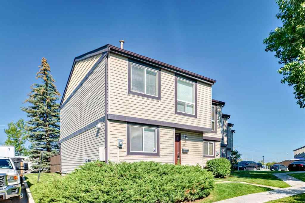 MLS® A2263015 - Unit #37 3029 Rundleson Road NE in Rundle Calgary, Residential