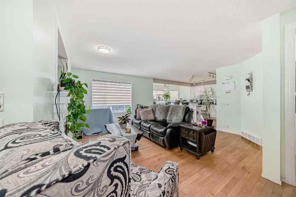 MLS® A2263019 - 30 Millview Common SW in Millrise Calgary, Residential