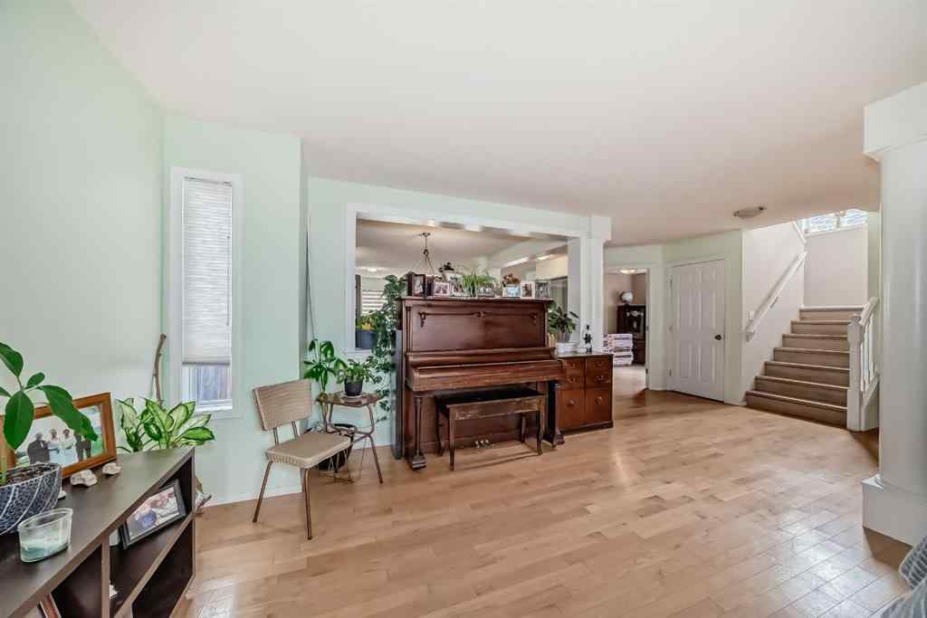 MLS® A2263019 - 30 Millview Common SW in Millrise Calgary, Residential