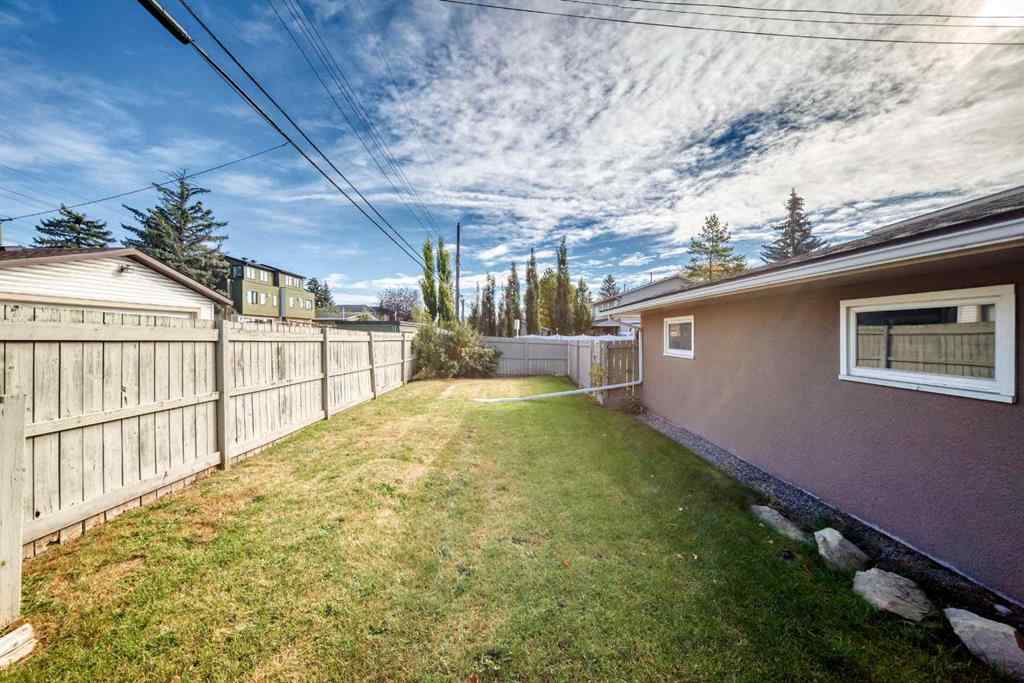 MLS® A2263024 - 5115 5 Street SW in Windsor Park Calgary, Residential