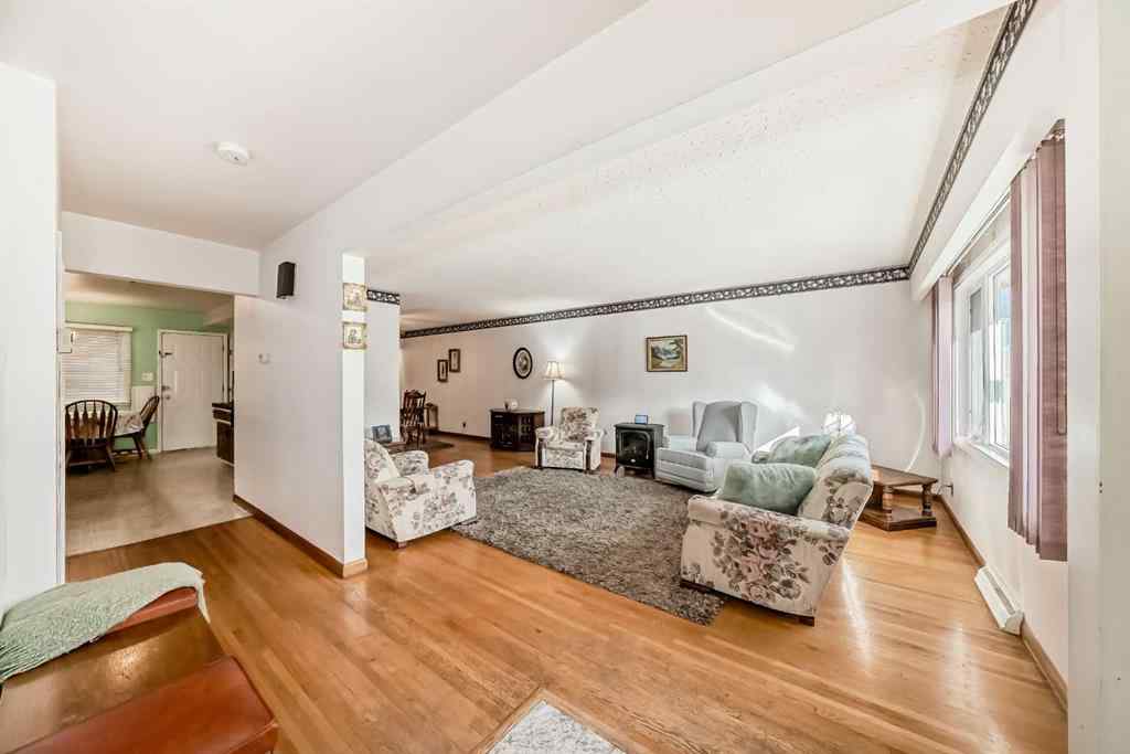 MLS® A2263024 - 5115 5 Street SW in Windsor Park Calgary, Residential