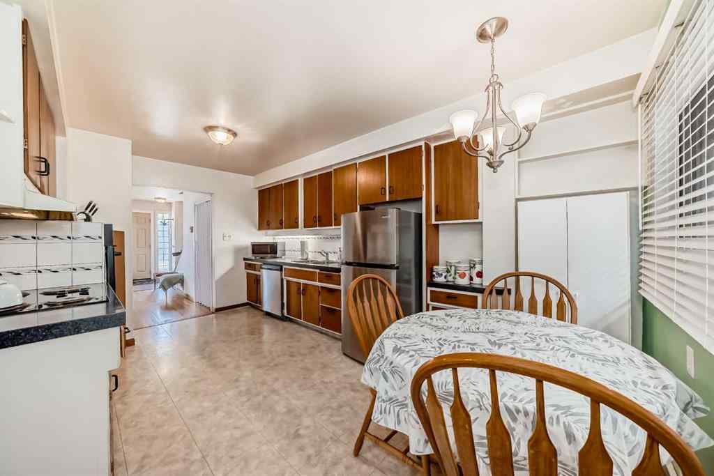 MLS® A2263024 - 5115 5 Street SW in Windsor Park Calgary, Residential