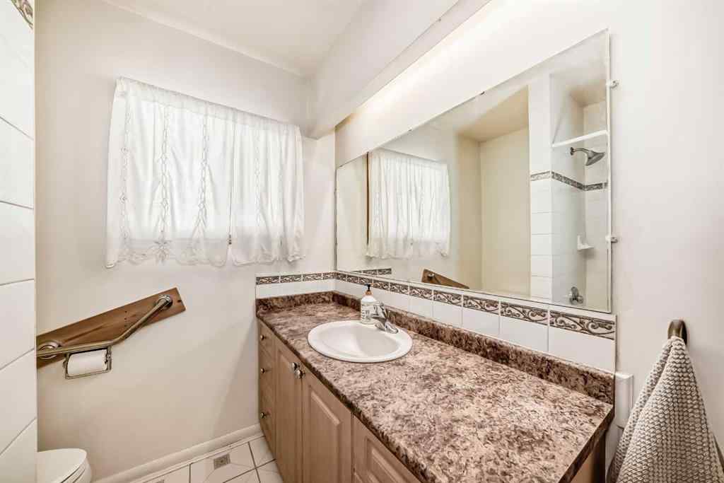 MLS® A2263024 - 5115 5 Street SW in Windsor Park Calgary, Residential