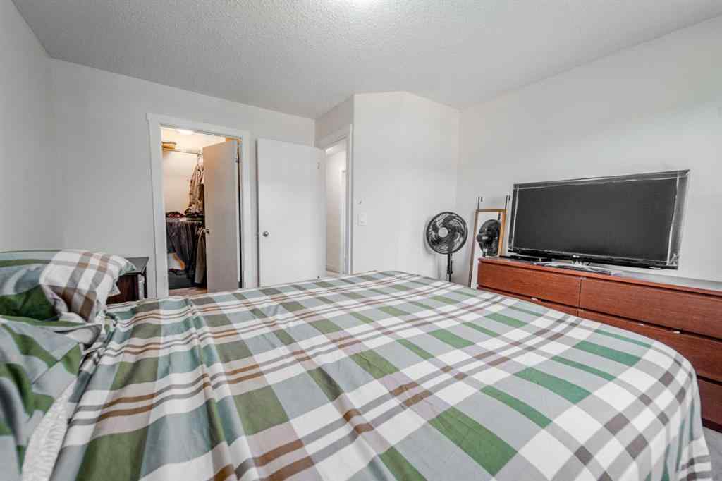 MLS® A2263026 - 310 Country Village Cape NE in Country Hills Village Calgary, Residential