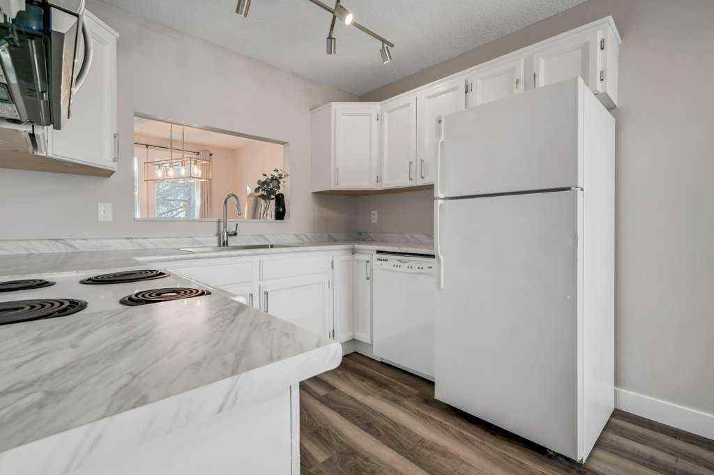 MLS® A2263033 - Unit #24 2210 Oakmoor Drive SW in Palliser Calgary, Residential