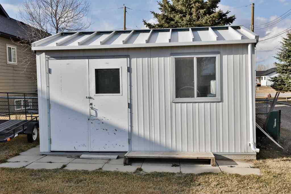 MLS® A2263041 - 73N 2A Street  in NONE Magrath, Residential