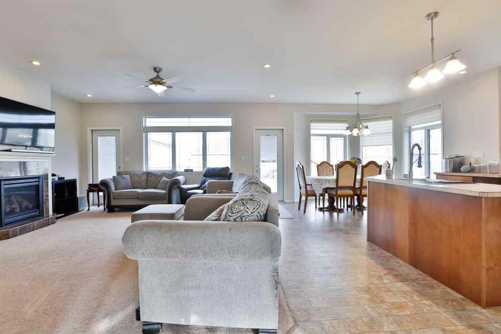 MLS® A2263041 - 73N 2A Street  in NONE Magrath, Residential