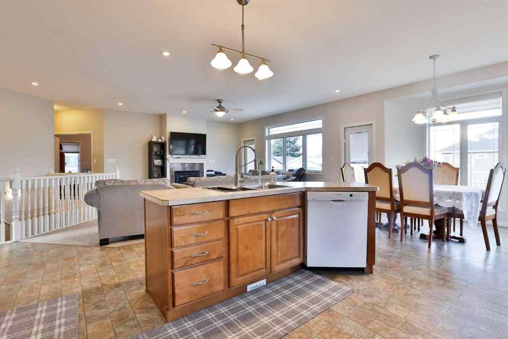 MLS® A2263041 - 73N 2A Street  in NONE Magrath, Residential