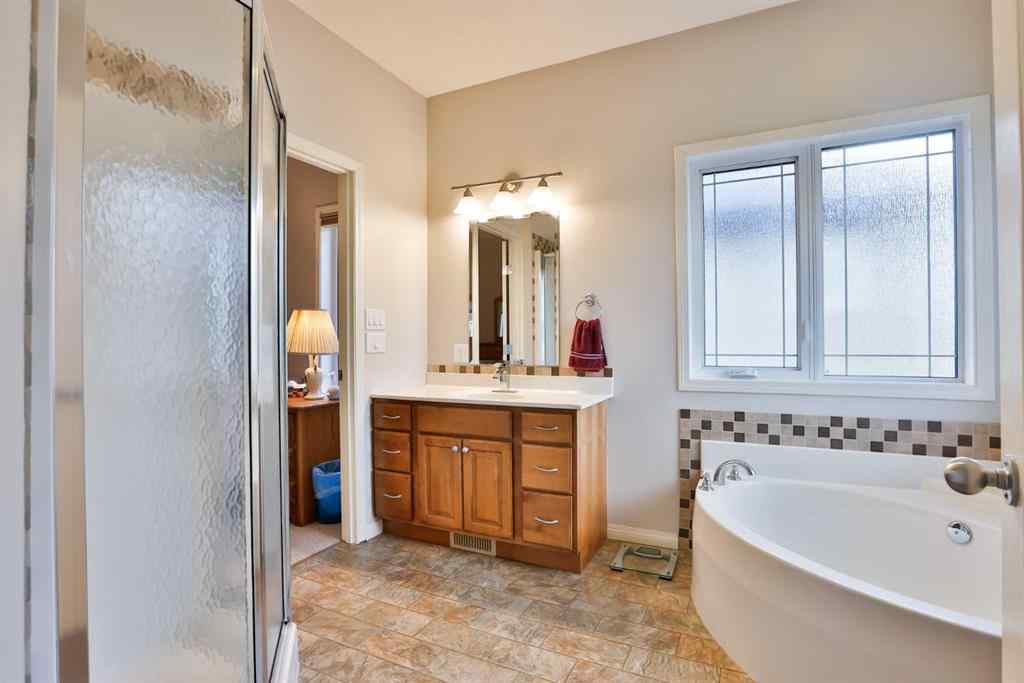 MLS® A2263041 - 73N 2A Street  in NONE Magrath, Residential