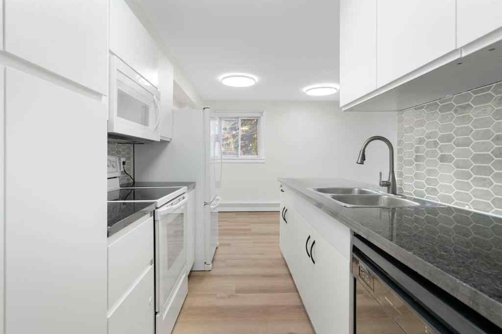 MLS® A2263044 - Unit #201 2221 14 Street SW in Bankview Calgary, Residential