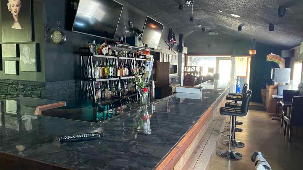 MLS® A2263052 - 230 7 Avenue  in NONE Bow Island, Commercial