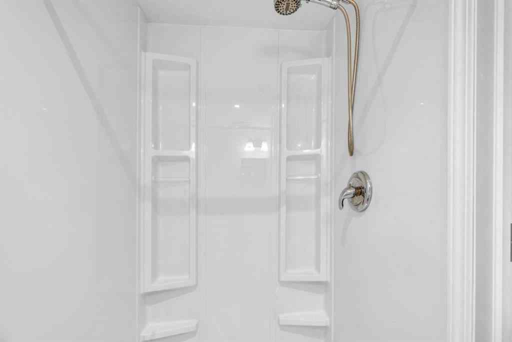 MLS® A2263060 - 7207 7 Street SW in Kingsland Calgary, Residential