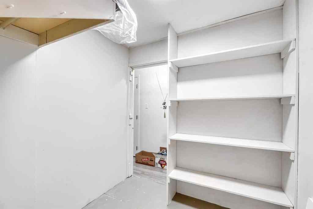 MLS® A2263060 - 7207 7 Street SW in Kingsland Calgary, Residential