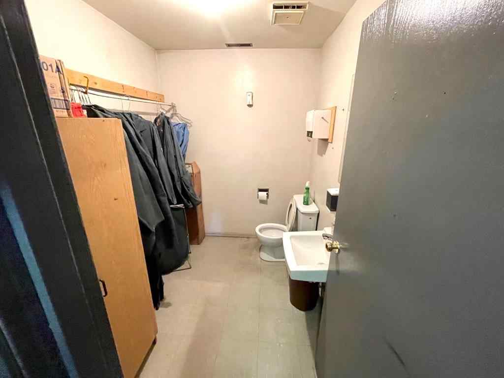 MLS® A2263063 - 4211 53 Street Close  in NONE Innisfail, Commercial