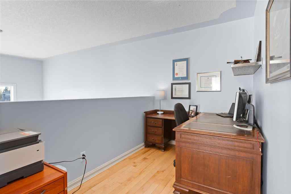 MLS® A2263066 - 366 Patterson Boulevard SW in Patterson Calgary, Residential