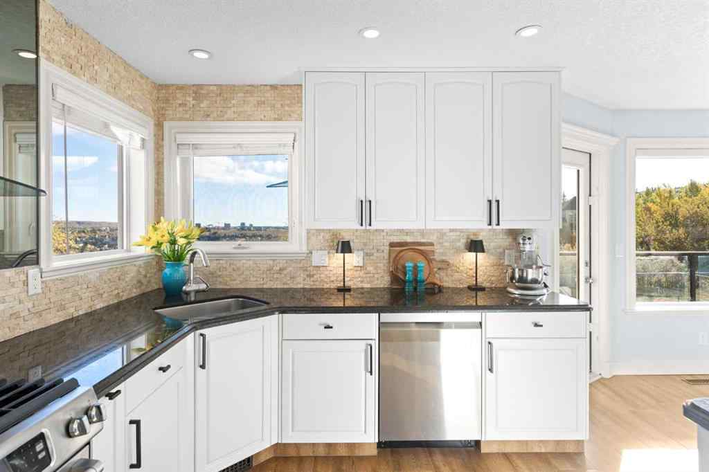 MLS® A2263066 - 366 Patterson Boulevard SW in Patterson Calgary, Residential