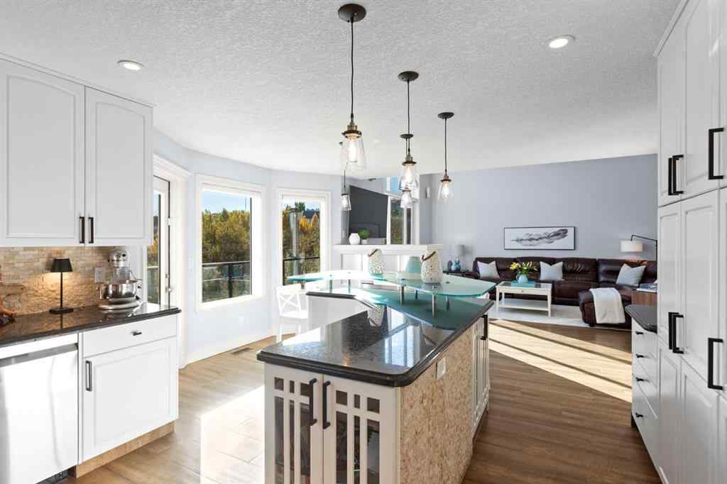 MLS® A2263066 - 366 Patterson Boulevard SW in Patterson Calgary, Residential