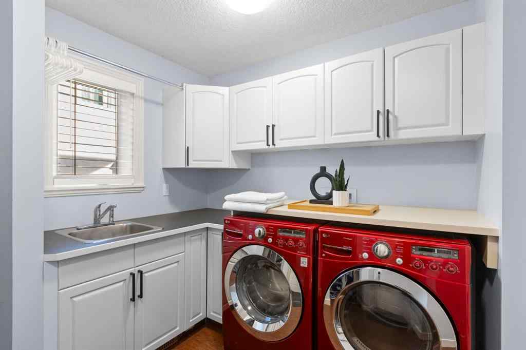 MLS® A2263066 - 366 Patterson Boulevard SW in Patterson Calgary, Residential