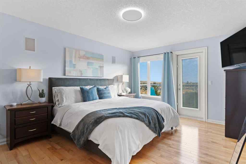 MLS® A2263066 - 366 Patterson Boulevard SW in Patterson Calgary, Residential