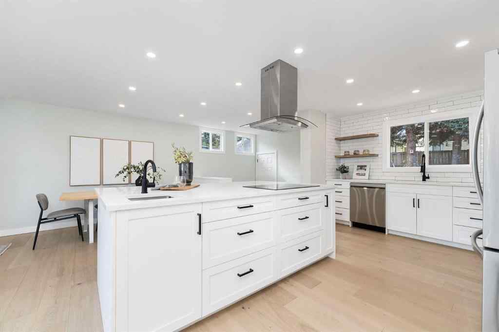 MLS® A2263067 - 328 Cantrell Place SW in Canyon Meadows Calgary, Residential