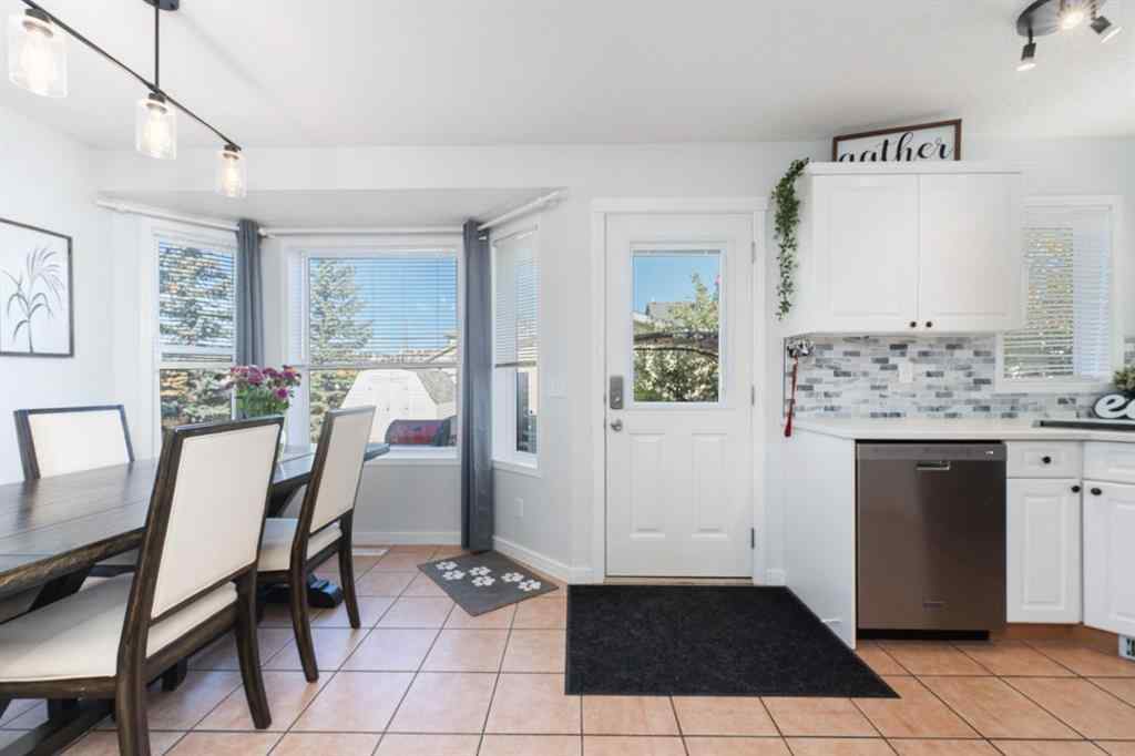 MLS® A2263071 - 291 Arbour Grove Close NW in Arbour Lake Calgary, Residential