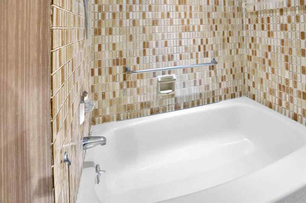 MLS® A2263072 - Unit #1703 330 26 Avenue SW in Mission Calgary, Residential