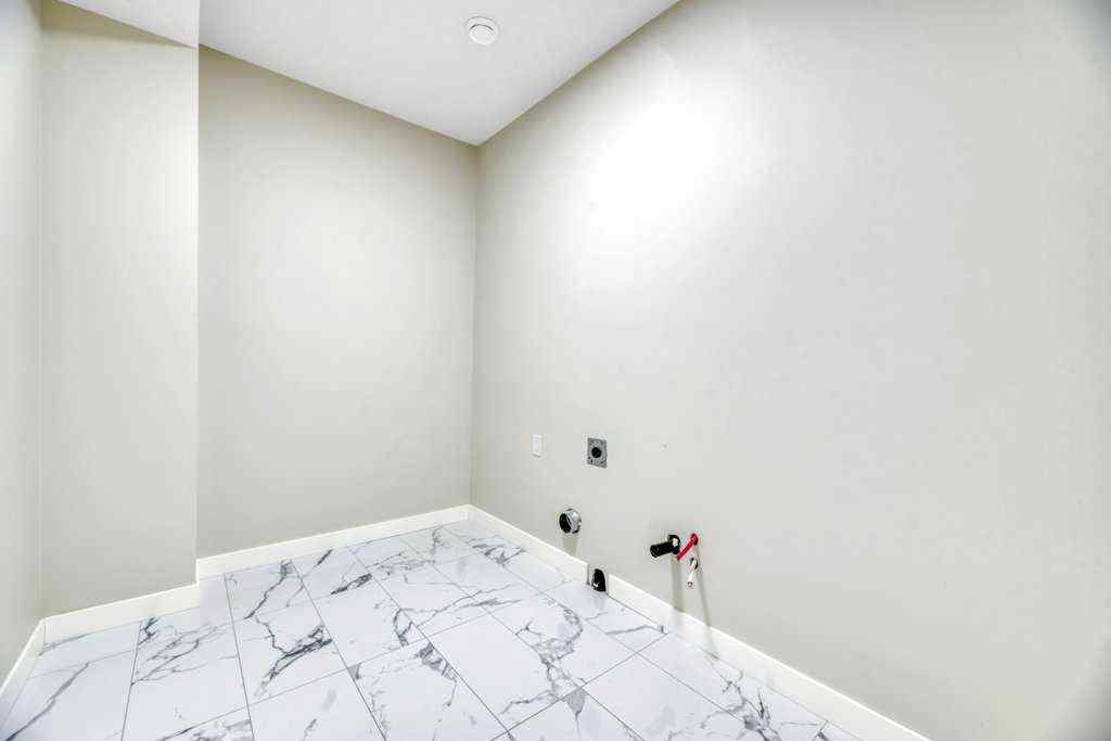 MLS® A2263074 - 828 Edgefield Street  in Edgefield Strathmore, Residential