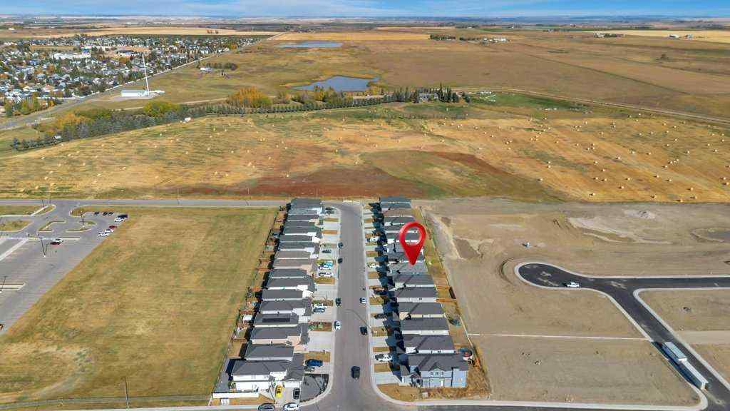 MLS® A2263074 - 828 Edgefield Street  in Edgefield Strathmore, Residential