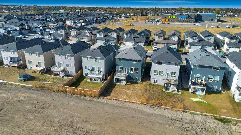 MLS® A2263074 - 828 Edgefield Street  in Edgefield Strathmore, Residential