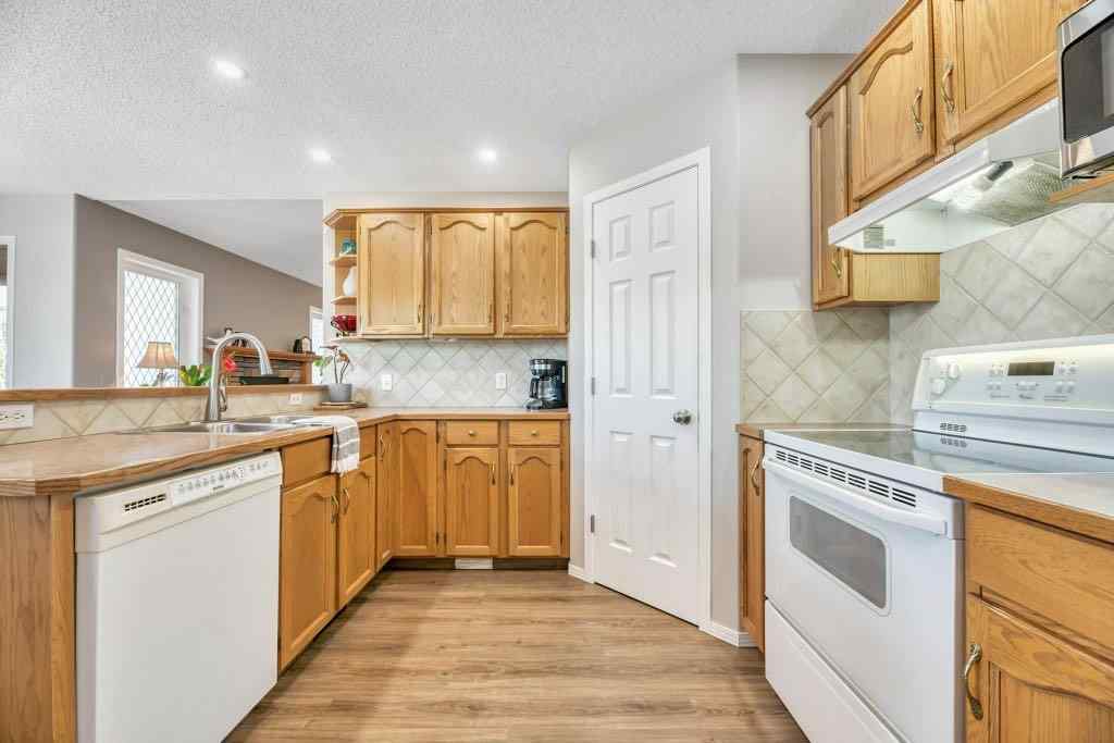 MLS® A2263078 - 15 Henderson Bay NE in NONE Langdon, Residential