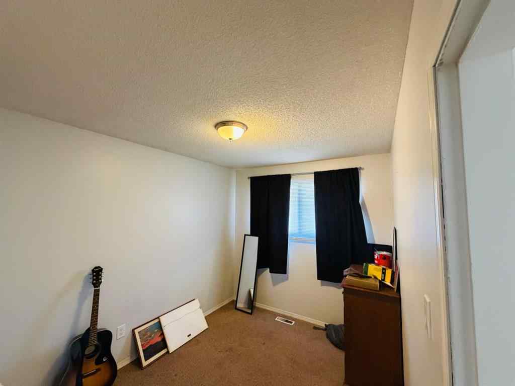 MLS® A2263089 - 5210 53 Avenue  in Central Ponoka Ponoka, Residential