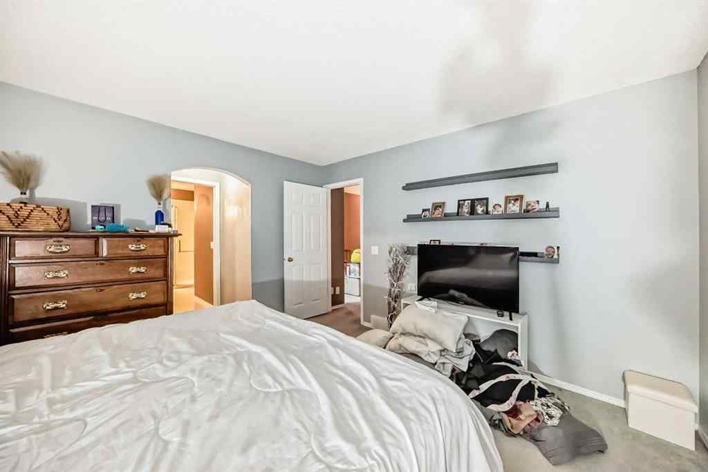 MLS® A2263092 - 124 Creek Gardens Close NW in Silver Creek Airdrie, Residential