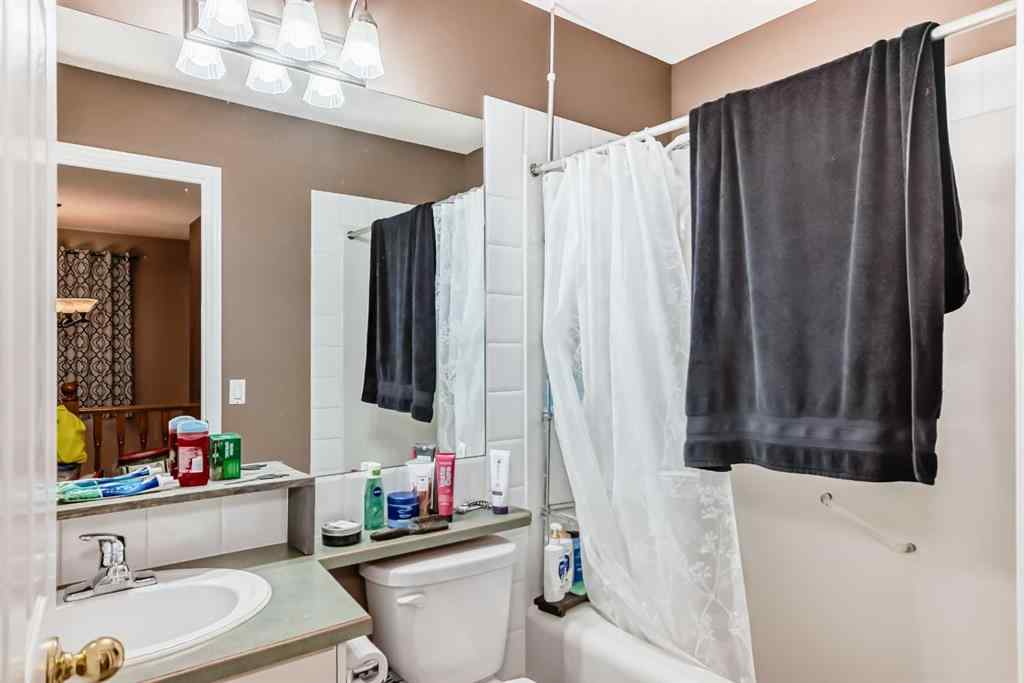 MLS® A2263092 - 124 Creek Gardens Close NW in Silver Creek Airdrie, Residential