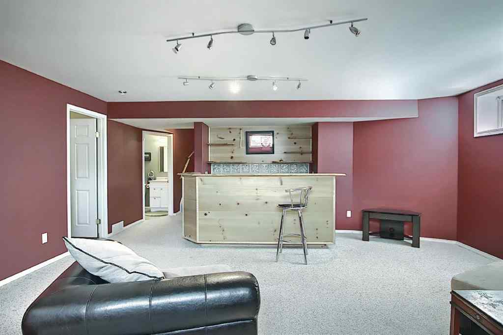 MLS® A2263092 - 124 Creek Gardens Close NW in Silver Creek Airdrie, Residential