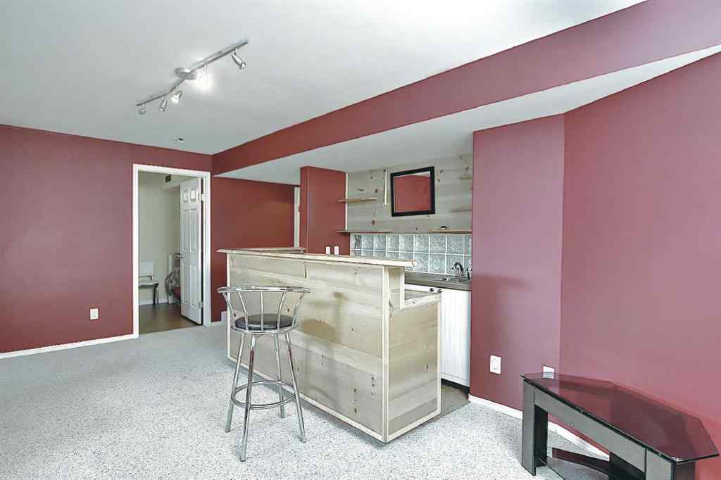 MLS® A2263092 - 124 Creek Gardens Close NW in Silver Creek Airdrie, Residential