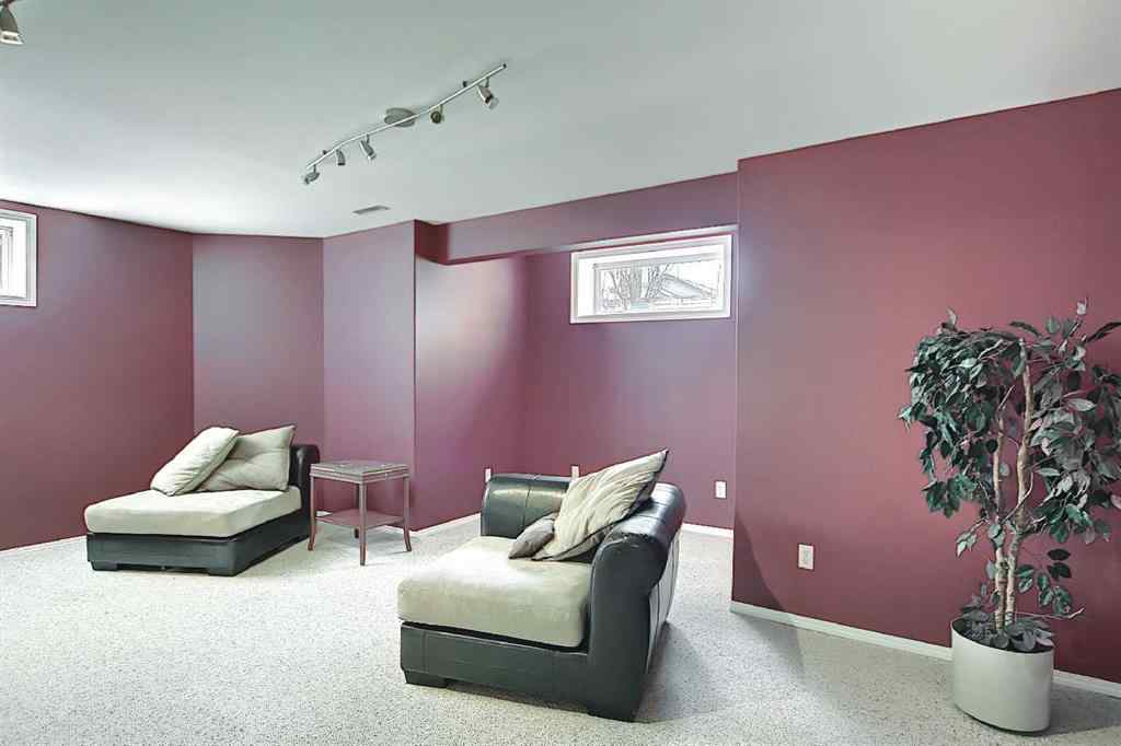 MLS® A2263092 - 124 Creek Gardens Close NW in Silver Creek Airdrie, Residential