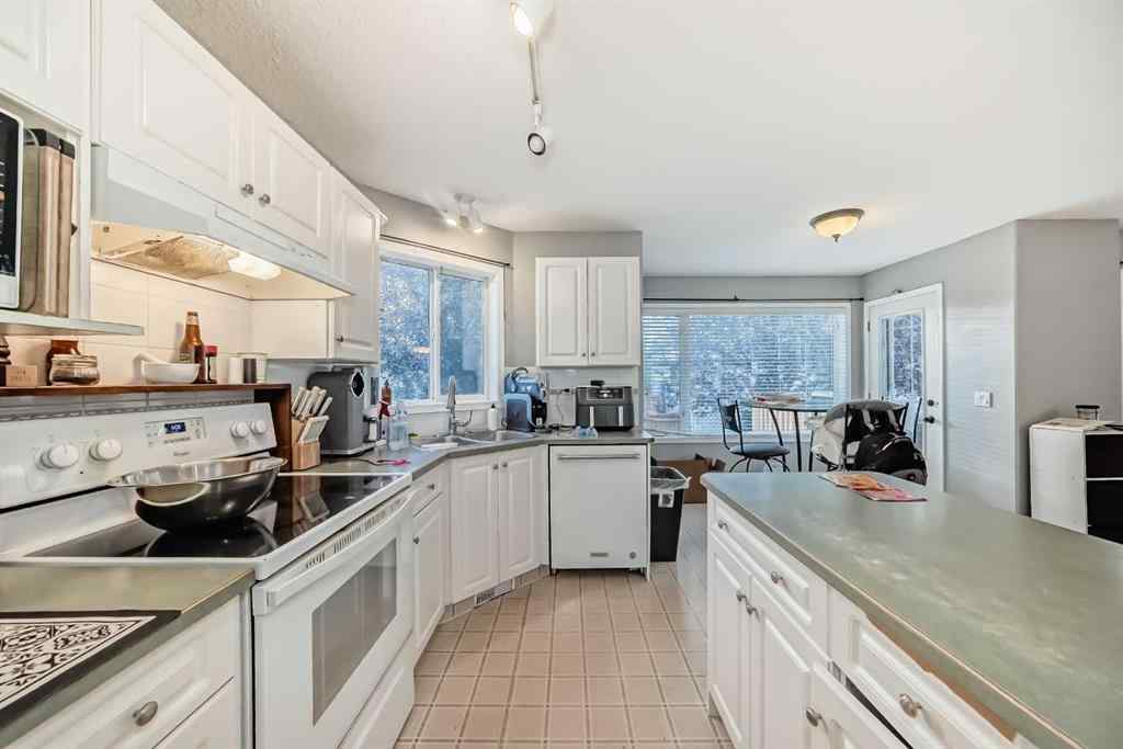 MLS® A2263092 - 124 Creek Gardens Close NW in Silver Creek Airdrie, Residential