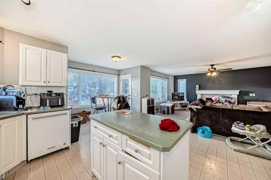 MLS® A2263092 - 124 Creek Gardens Close NW in Silver Creek Airdrie, Residential