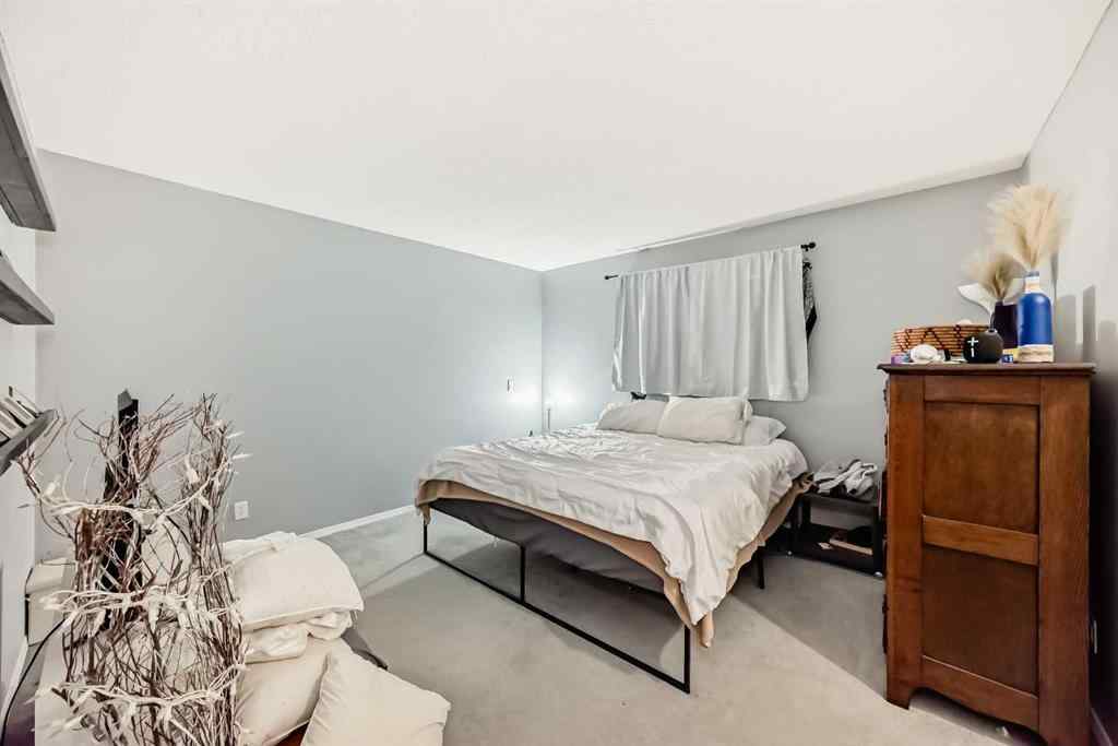 MLS® A2263092 - 124 Creek Gardens Close NW in Silver Creek Airdrie, Residential