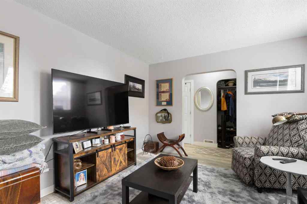 MLS® A2263094 - 1826 34 Avenue SW in South Calgary Calgary, Residential
