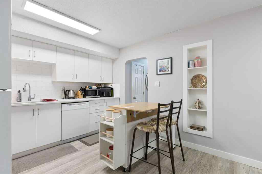 MLS® A2263094 - 1826 34 Avenue SW in South Calgary Calgary, Residential