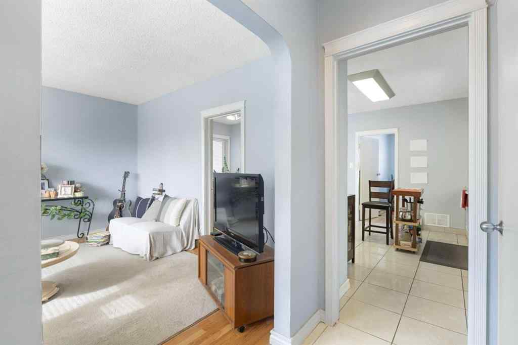 MLS® A2263094 - 1826 34 Avenue SW in South Calgary Calgary, Residential