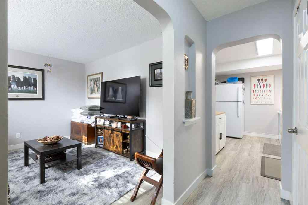 MLS® A2263094 - 1826 34 Avenue SW in South Calgary Calgary, Residential