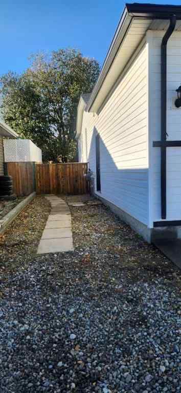 MLS® A2263096 - 1506 Walter Place  in NONE Didsbury, Residential