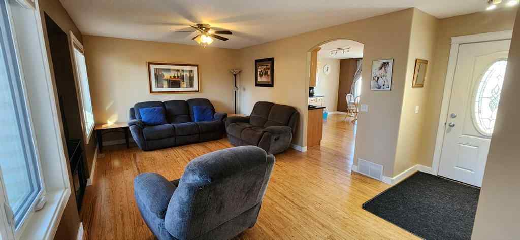 MLS® A2263096 - 1506 Walter Place  in NONE Didsbury, Residential