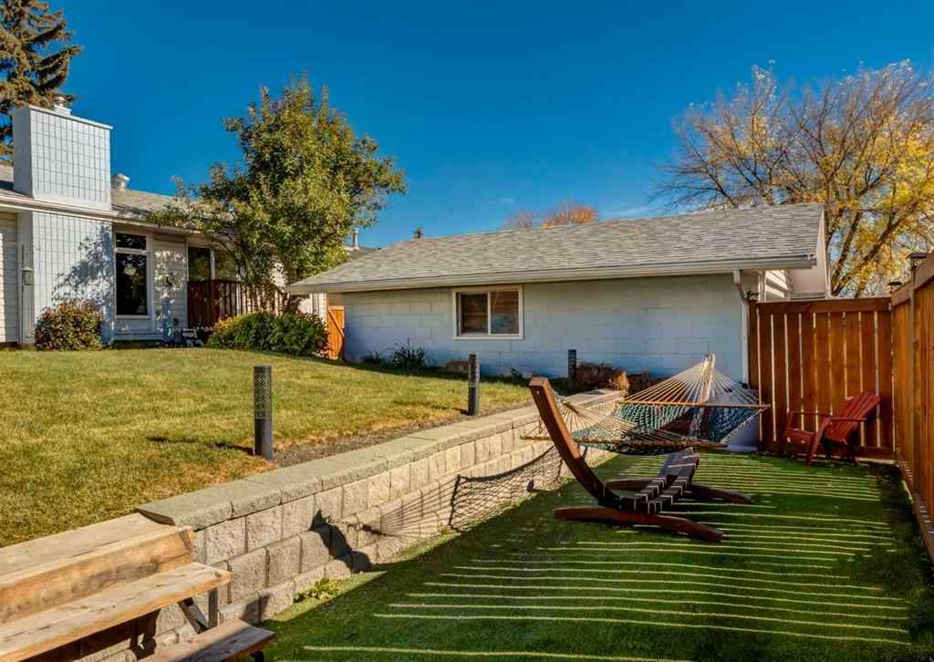 MLS® A2263101 - 927 124 Avenue SW in Canyon Meadows Calgary, Residential